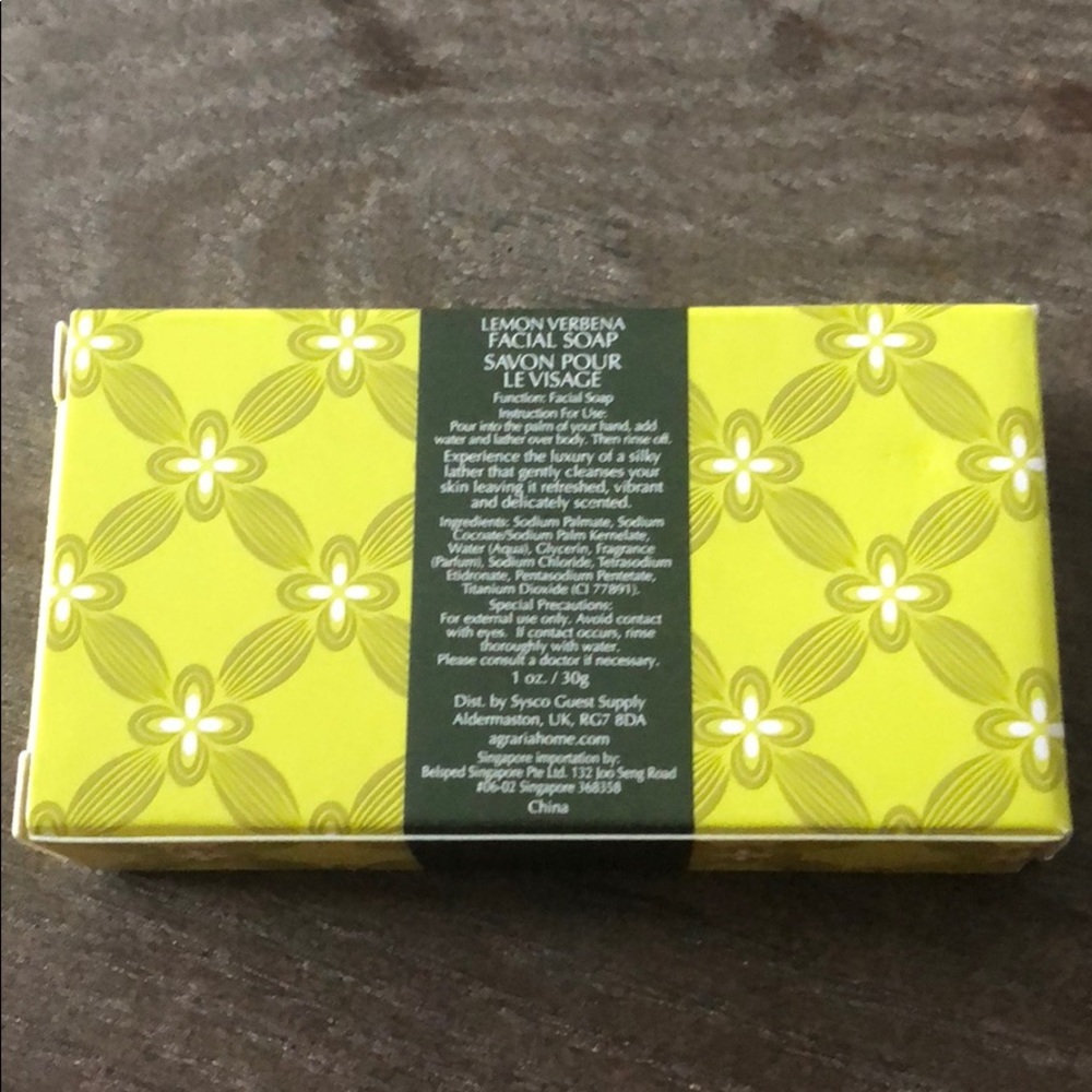 Peter Thomas Roth Toiletries +🎁 - Picture 5 of 6